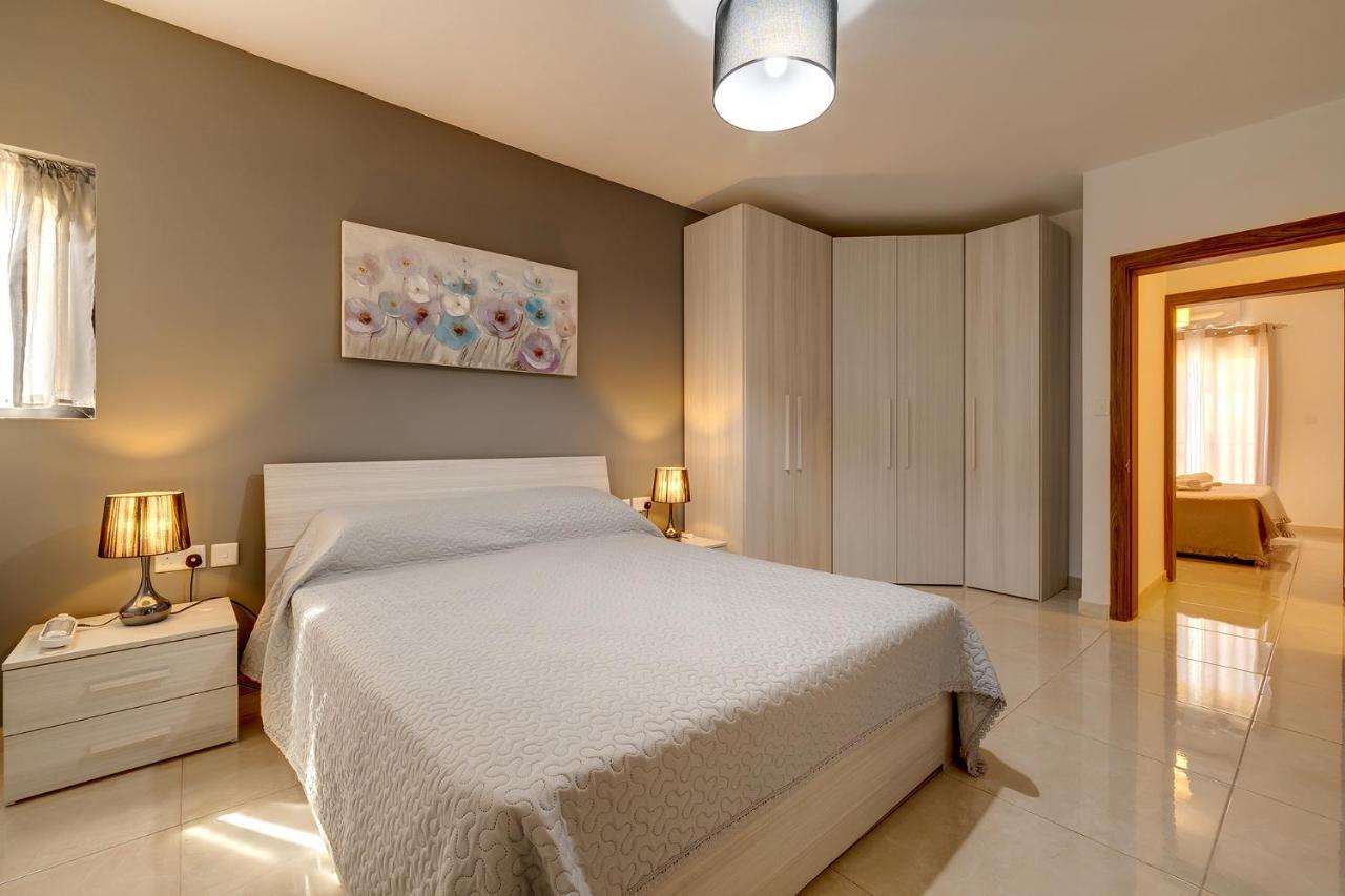 Stylish Bright And Airy Apart In Central Bugibba Bahía de San Pablo Exterior foto